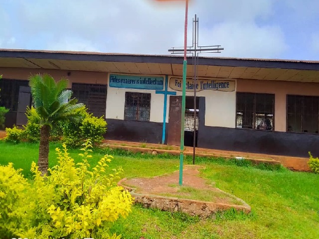 Collège Privé Catholique  Jean-Paul II-Abong-Mbang